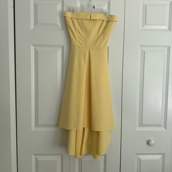 Miss Selfridge Light Yellow Scuba Bandeau Dress - Picture 4 of 8